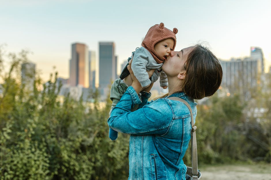  Warum Babys im Schlaf erschrecken