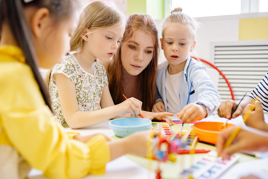 Kleinkinder und Schwitzen während des Schlafens